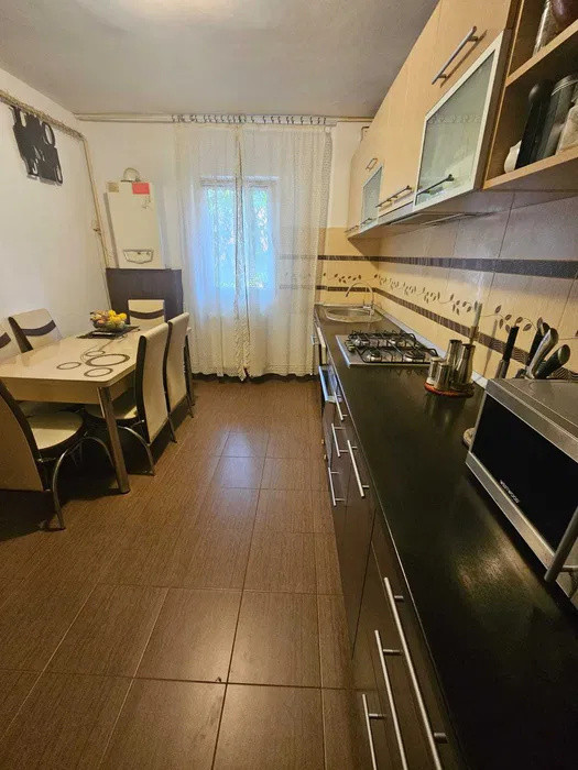 Apartament 2 camere, decomandat, 55 mp,Tatarasi Sud, etajul 1, bloc 1986