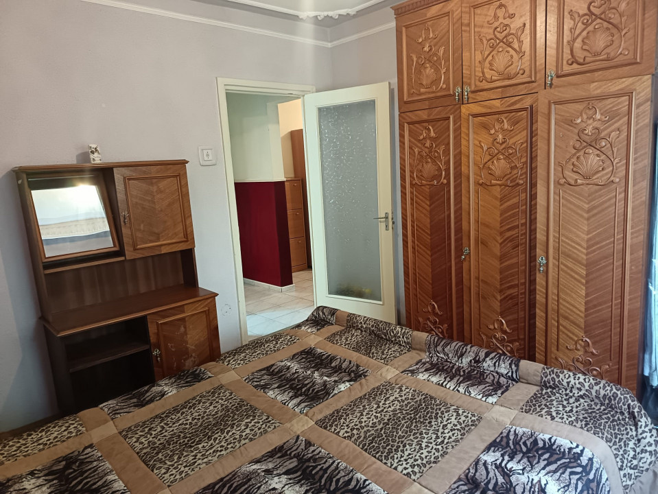 APT. 3 CAMERE, DECOMANDAT, ETAJ 1, SEMIMOBILAT, FARA RISC  MIRCEA CEL BATRAN