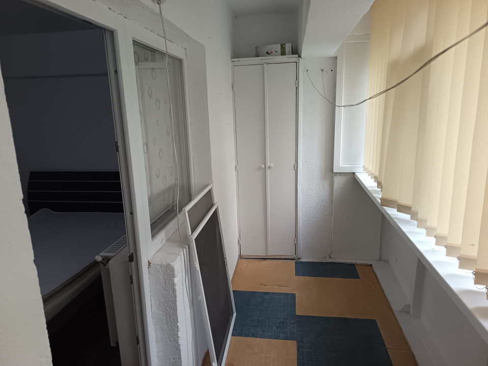 APT 2 CAMERE DECOMANDAT,ETAJ 2,PACURARI,APROAPE DE SCOALA P.PONI