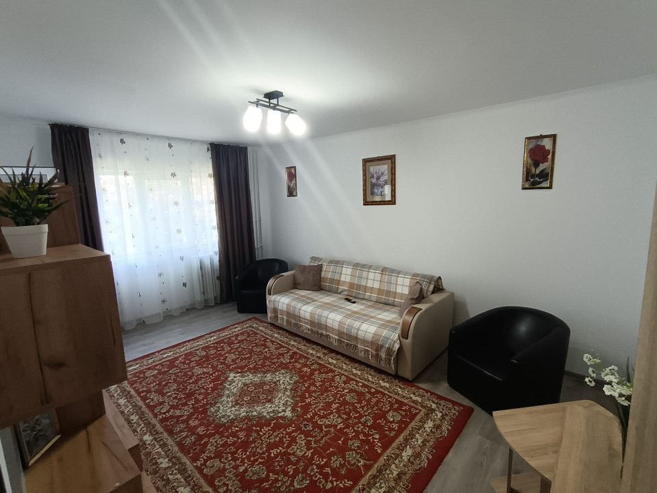 Apartament 2 camere decomandat, Nicolina, etajul 3