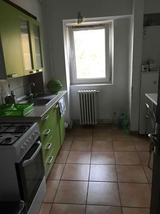 Apartament 2 camere decomandat Pacurari-Pizza Smile-Petru Poni