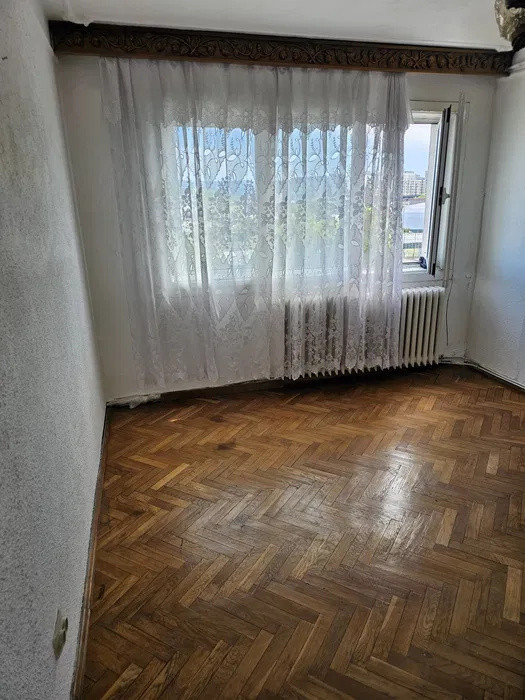 Apartament 2 camere semidecomandat, Podu Ros, bloc fara risc