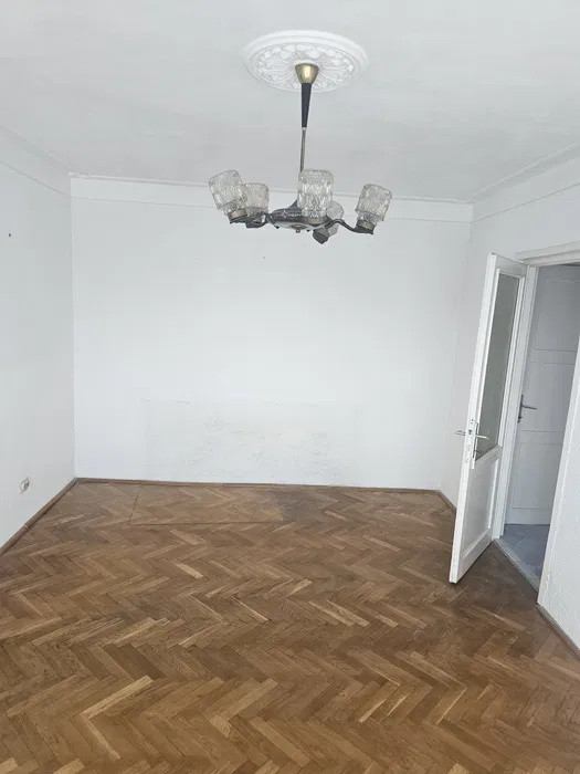 Apartament 2 camere semidecomandat, Podu Ros, bloc fara risc
