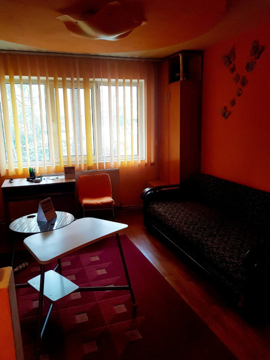 Apartament 2 camere semidecomandat zona Canta
