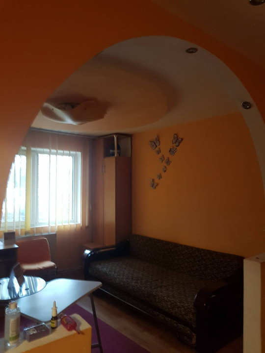Apartament 2 camere semidecomandat zona Canta