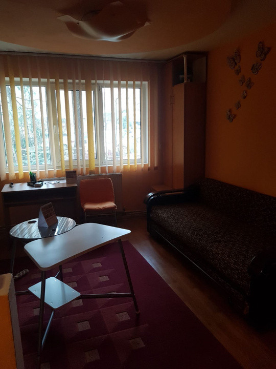 Apartament 2 camere semidecomandat zona Canta