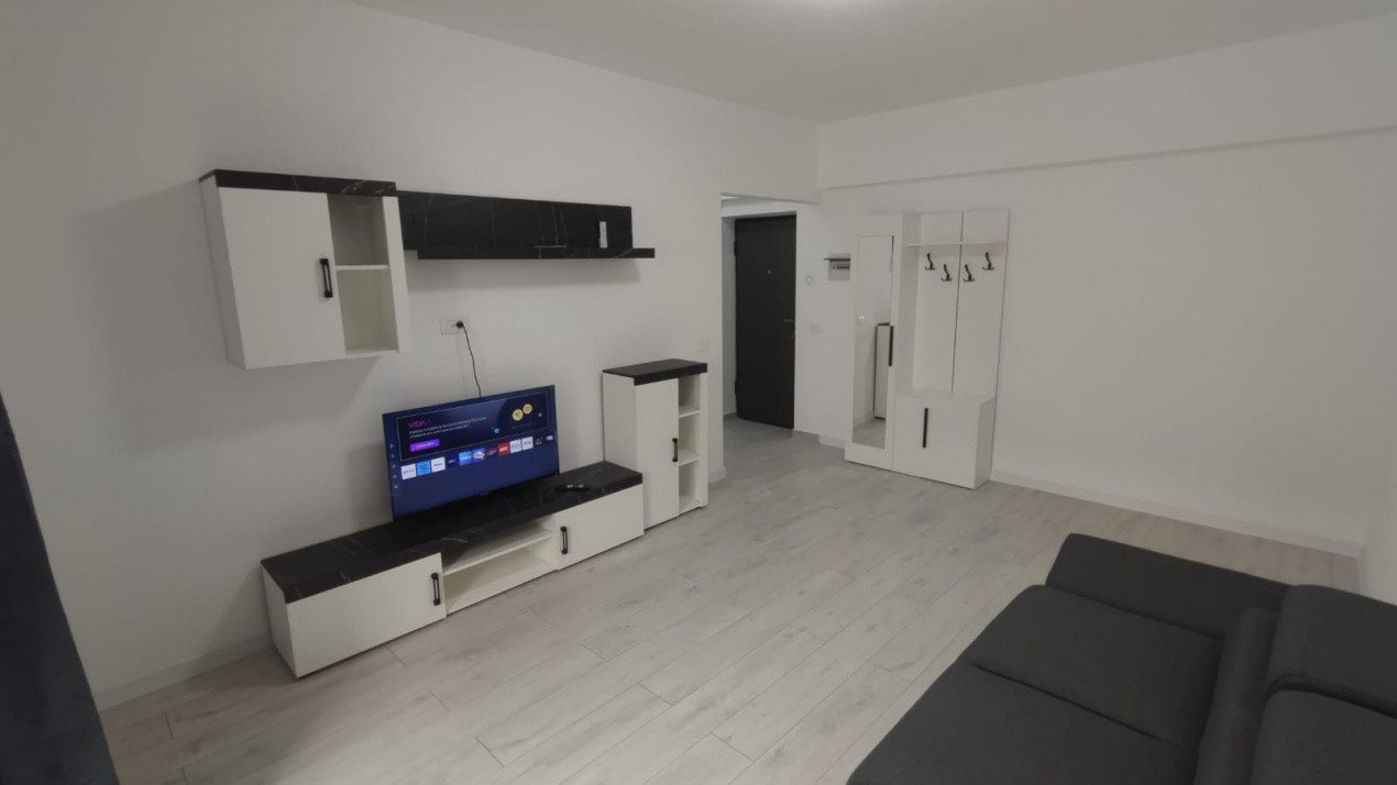 APARTAMENT 2 CAMERE DECOMANDAT,PRIMA CHIRIE MOBILAT, BLOC NOU