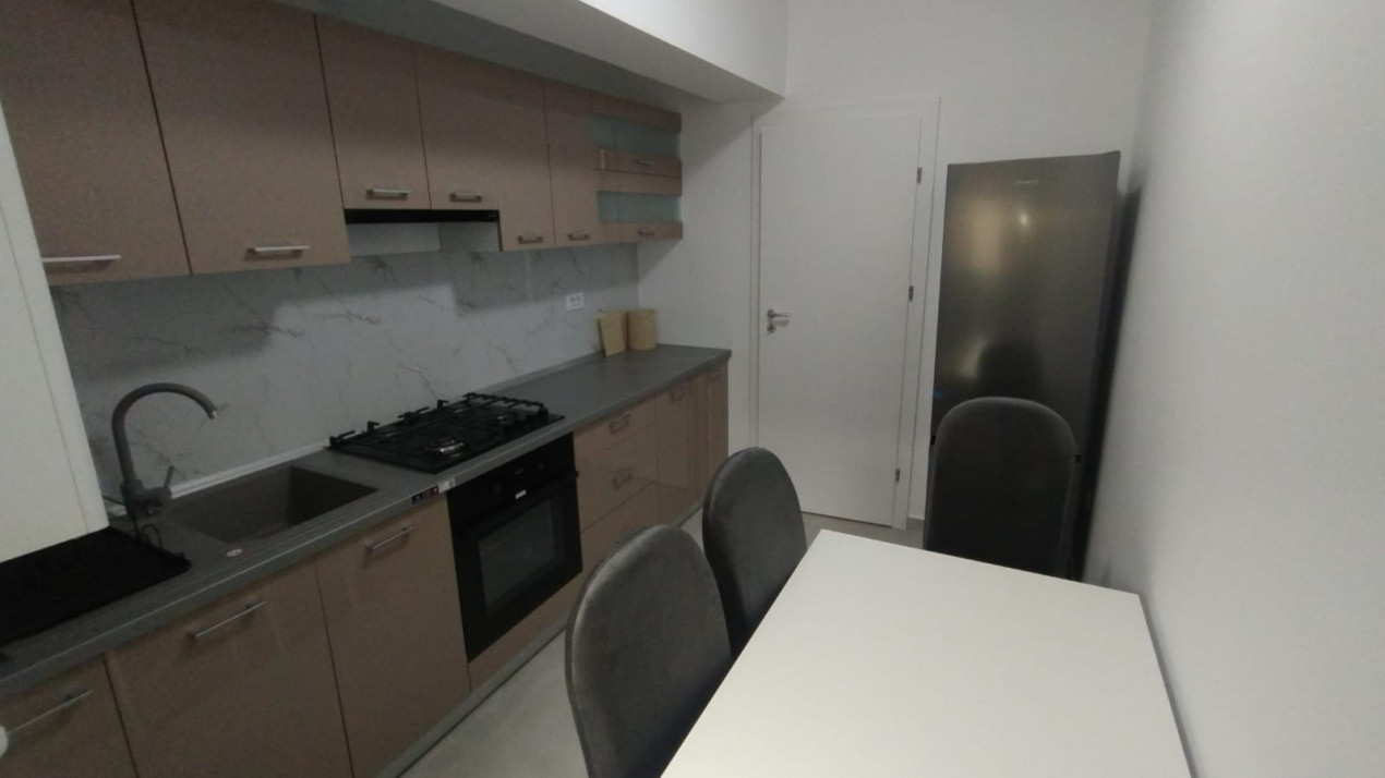 APARTAMENT 2 CAMERE DECOMANDAT,PRIMA CHIRIE MOBILAT, BLOC NOU