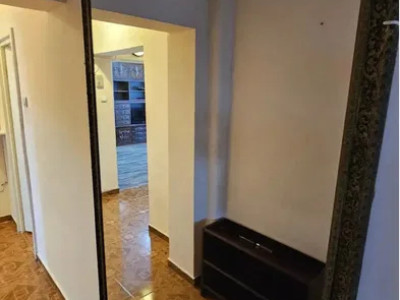 APARTAMENT 3 CAM, DECOMANDAT, ULTRACENTRAL