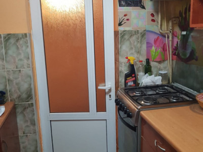 Apartament 2 camere semidecomandat zona Canta