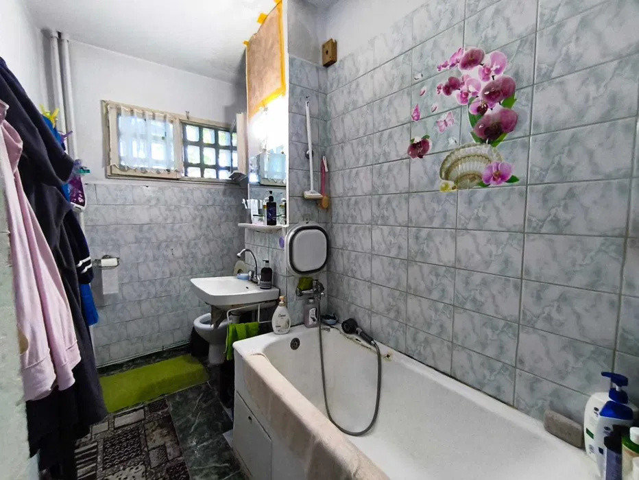Apartament 2 camere, Podu Ros, bloc fara risc, etajul 1