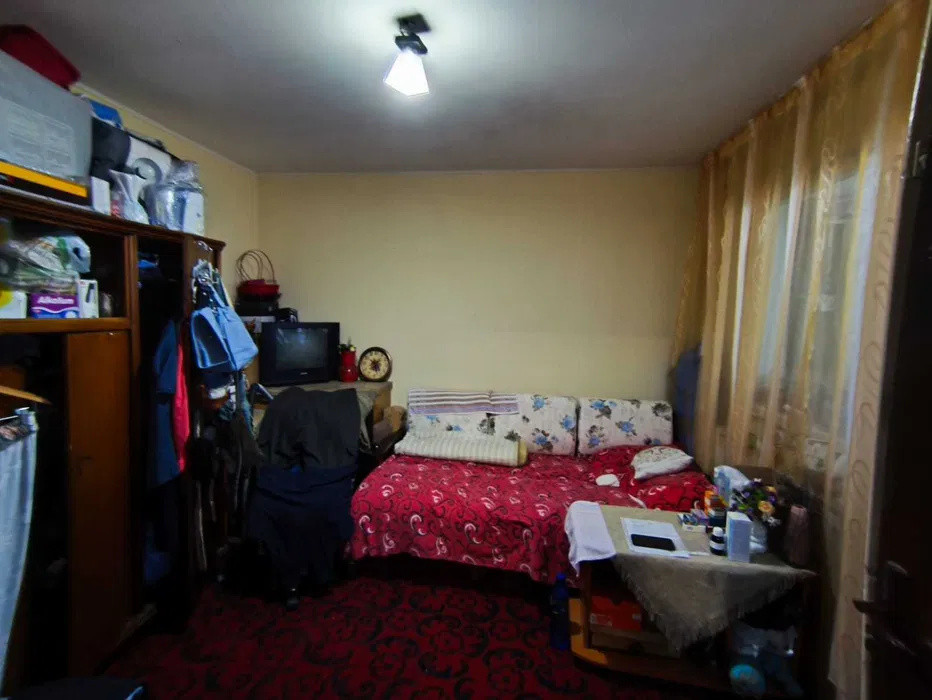 Apartament 2 camere, Podu Ros, bloc fara risc, etajul 1