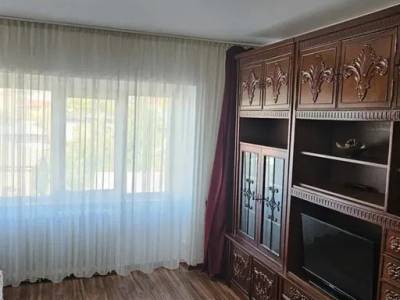 APARTAMENT 3 CAM, DECOMANDAT, ULTRACENTRAL