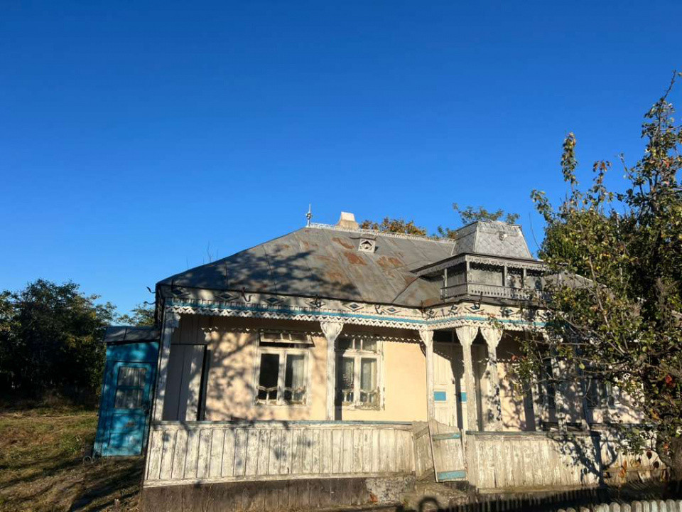 Casa strada principala 650m Horlesti Rediu