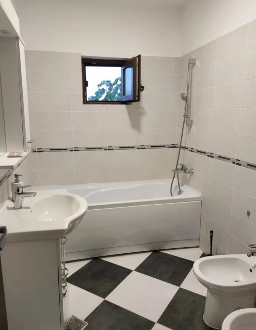 Apt. 2 camere decomandat, Valea Lupului, etajul 1 din 2, loc de parcare inclus