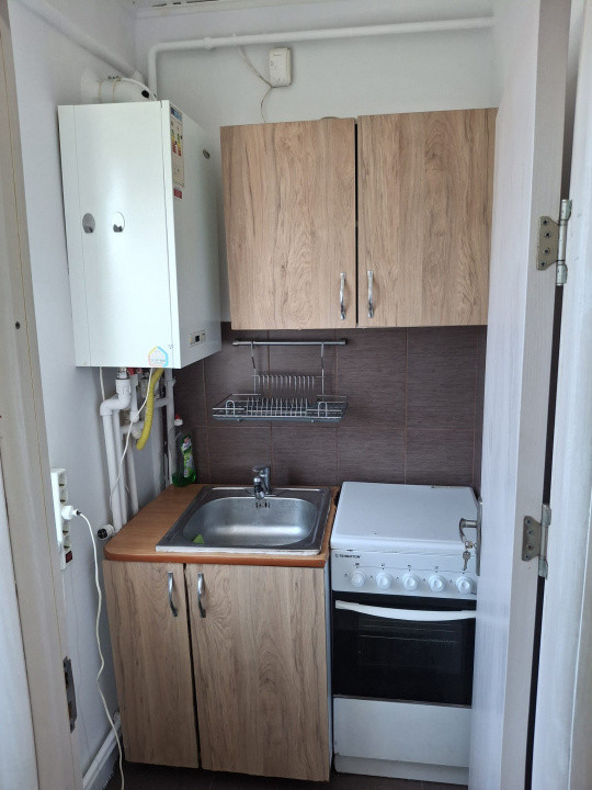 GARSONIERA, 17 M.P, ZONA PODU ROS-TESATURA, ARATA FOARTE BINE!