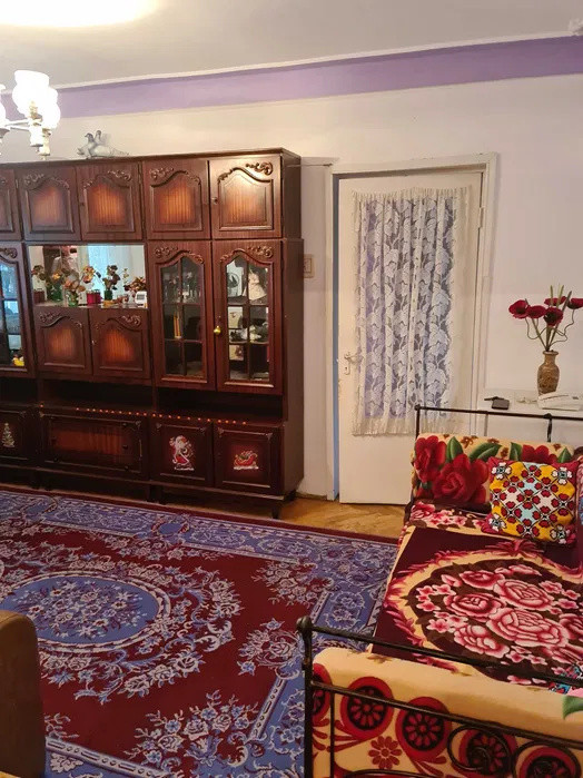 Apartament 2 camere, Tătărași , orientare sudică, etaj 2, bloc fara risc