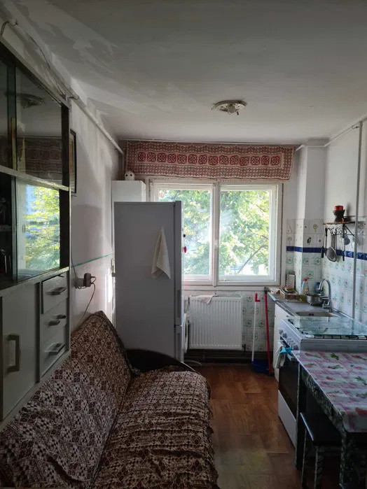 Apartament 2 camere, Tătărași , orientare sudică, etaj 2, bloc fara risc