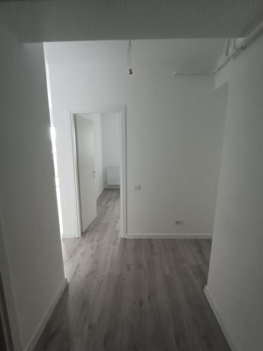 APARTAMENT 3 CAMERE, DECOMANDAT,ETAJUL 1, BLOC CU DOUA  LIFTURI, FRUMOASA