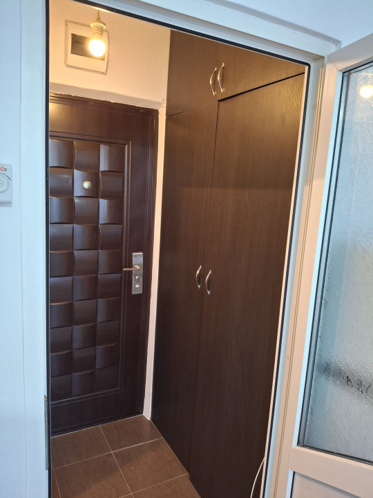 GARSONIERA, 17 M.P, ZONA PODU ROS-TESATURA, ARATA FOARTE BINE!