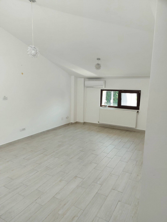 Spatiu 45mp 2 birouri Centru Independentei UMF 