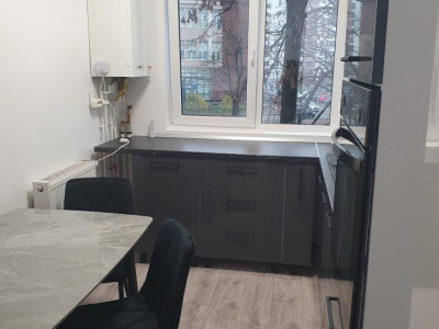 Apartament 2 camere, Tătărași , orientare sudică, etaj 2