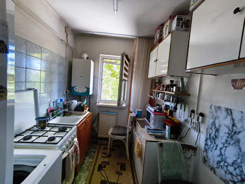 Apartament 2 camere, Podu Ros, bloc fara risc, etajul 1