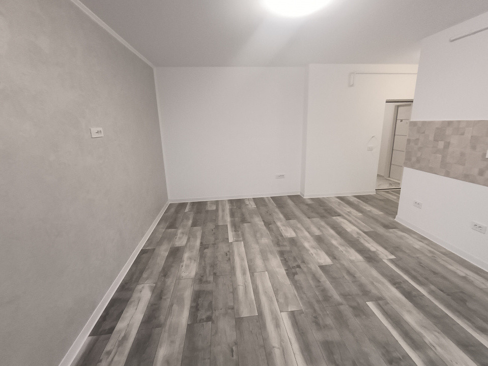 APT 1 CAMERA NOU, INTABULAT, LOC PARCARE,COMISION ZERO, REDIU