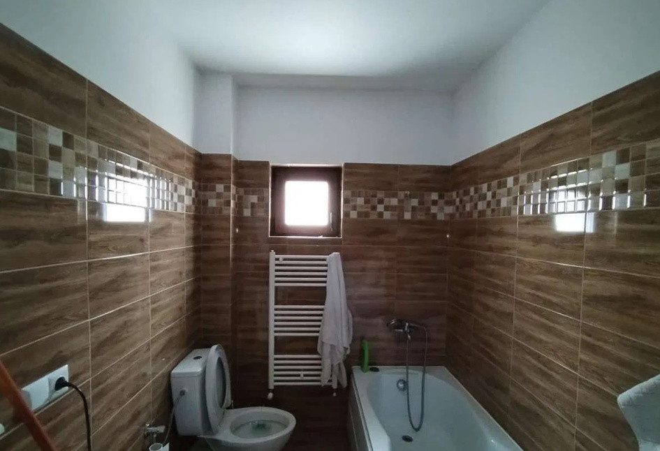 APARTAMENT 2 CAMERE, DECOMANDAT, VALEA LUPULUI