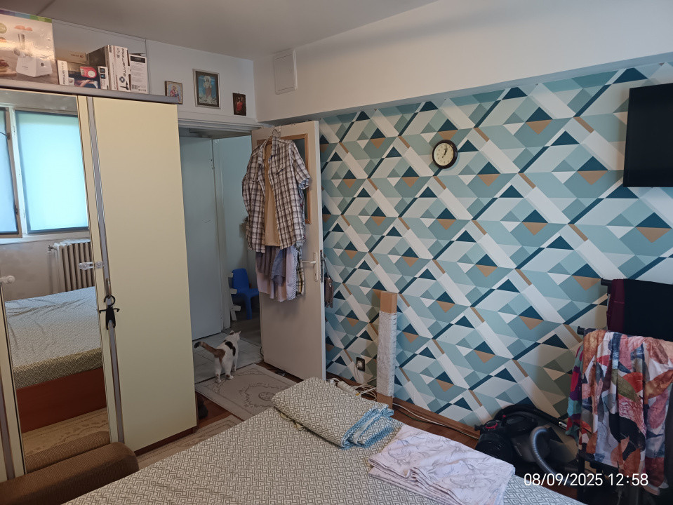 APARTAMENT 3 CAMERE, SEMIDECOMANDAT, PODU ROS, BLOC FARA RISC