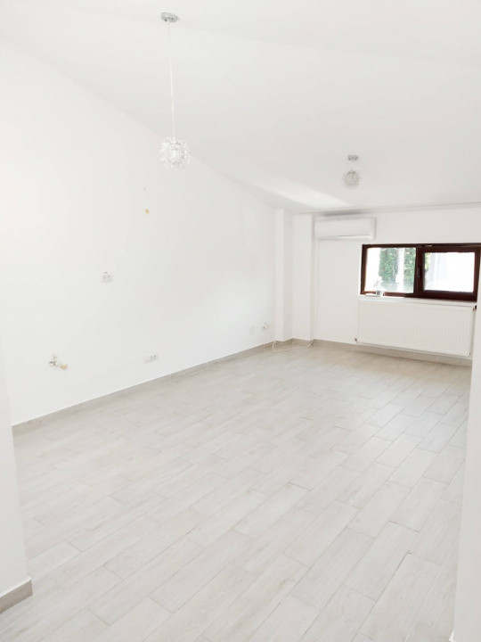 Spatiu 45mp 2 birouri Centru Independentei UMF 