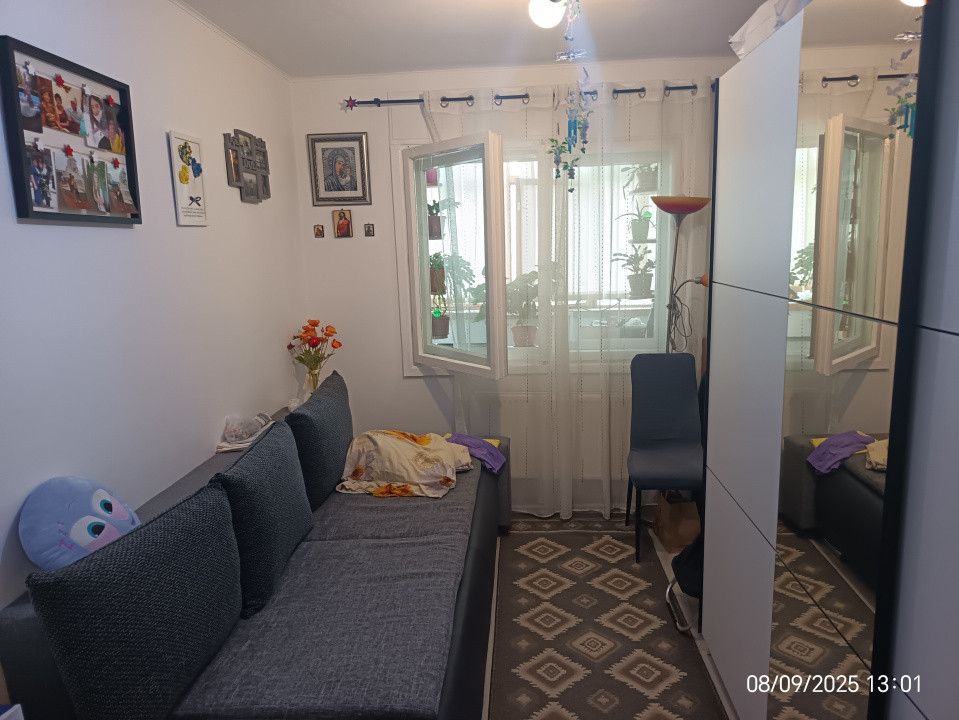 APARTAMENT 3 CAMERE, SEMIDECOMANDAT, PODU ROS, BLOC FARA RISC