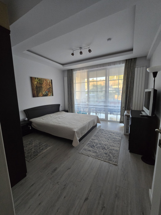 Apartament 3 camere etaj 1 bloc nou, loc parcare Pacurari-Kaufland