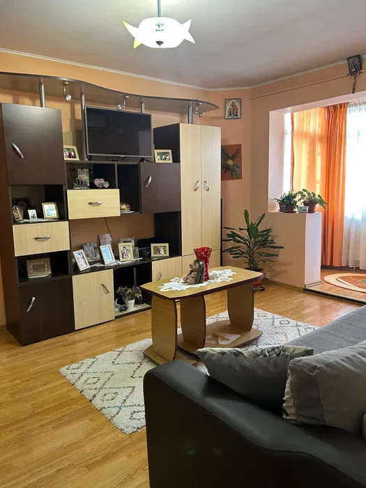 APARTAMENT 3 CAMERE, SEMIDECOMANDAT, MOBILAT SI UTILAT, DACIA, ZONA LIDL
