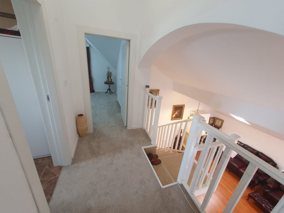 Casa  moderna mobilata cu beci 165mp +3000mp teren Cotnari