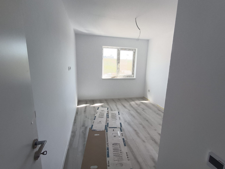 APARTAMENT 2 CAMERE, DECOMANDAT, INTABULAT,BLOC NOU, TERASA 40 MP, PARCARE,REDIU