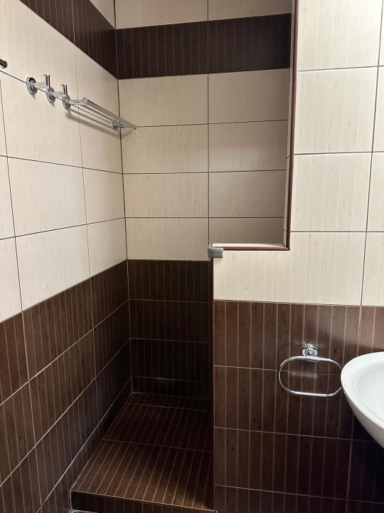 APARTAMENT 2 CAMERE, SEMIDECOMANDAT, PIATA UNIRII