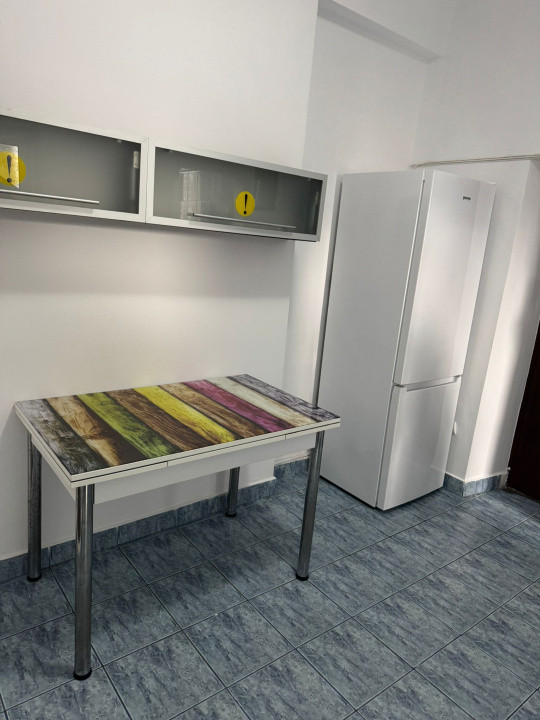 APARTAMENT 2 CAMERE, ETAJ 1, ZONA CENTRALA, CUZA VODA