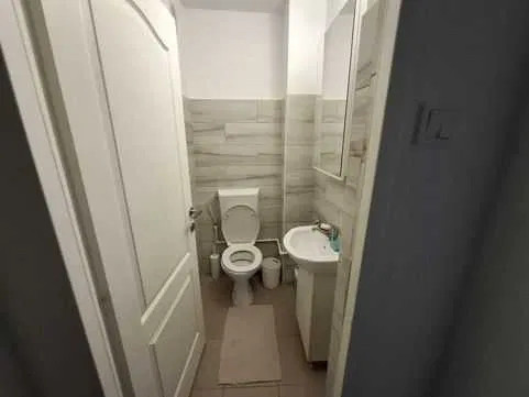 APARTAMENT 3 CAMERE, DECOMANDAT, ETAJ INTERMEDIAR,APROAPE DE IULIUS MALL