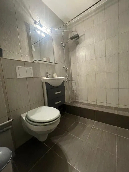 APARTAMENT 3 CAMERE DECOMANDAT, PODU ROS CANTEMIR, ETAJUL 1