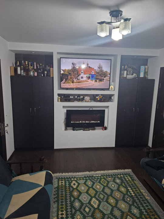 APARTAMENT 2 CAMERE, SEMIDECOMANDAT, MOBILAT SI UTILAT, ET.3/4, PODU ROS