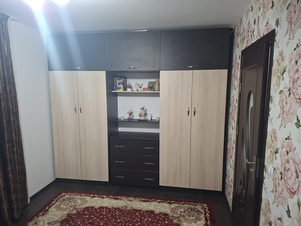 APARTAMENT 2 CAMERE, SEMIDECOMANDAT, MOBILAT SI UTILAT, ET.3/4, PODU ROS