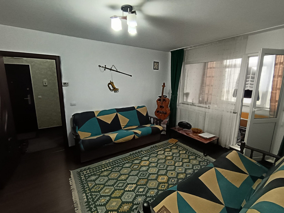 APARTAMENT 2 CAMERE, MOBILAT SI UTILAT, ET.3/4, PODU ROS, RENOVAT RECENT