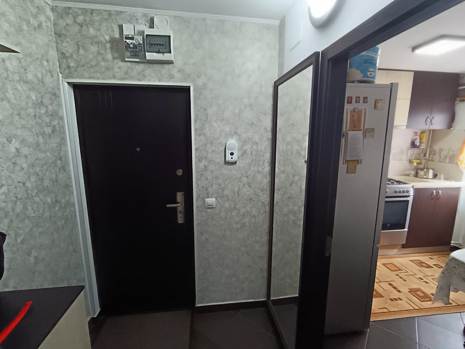 APARTAMENT 2 CAMERE, MOBILAT SI UTILAT, ET.3/4, PODU ROS, RENOVAT RECENT