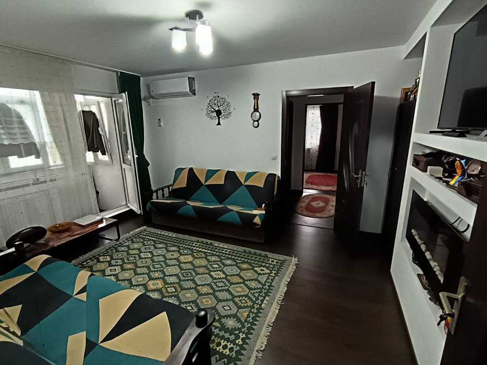 APARTAMENT 2 CAMERE, MOBILAT SI UTILAT, ET.3/4, PODU ROS, RENOVAT RECENT