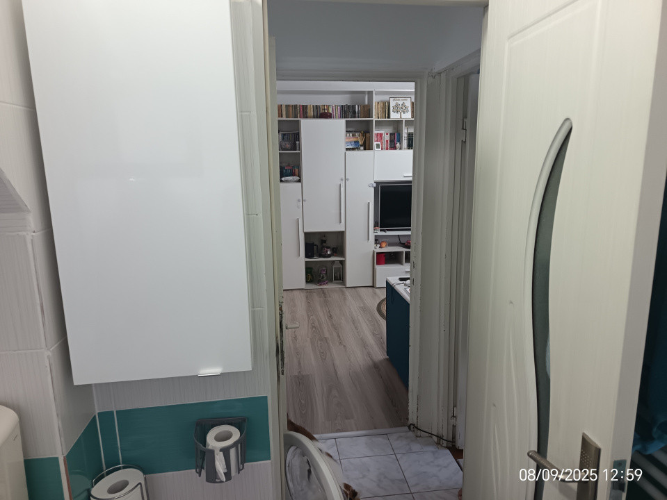 APARTAMENT 3 CAMERE, SEMIDECOMANDAT, PODU ROS, BLOC FARA RISC