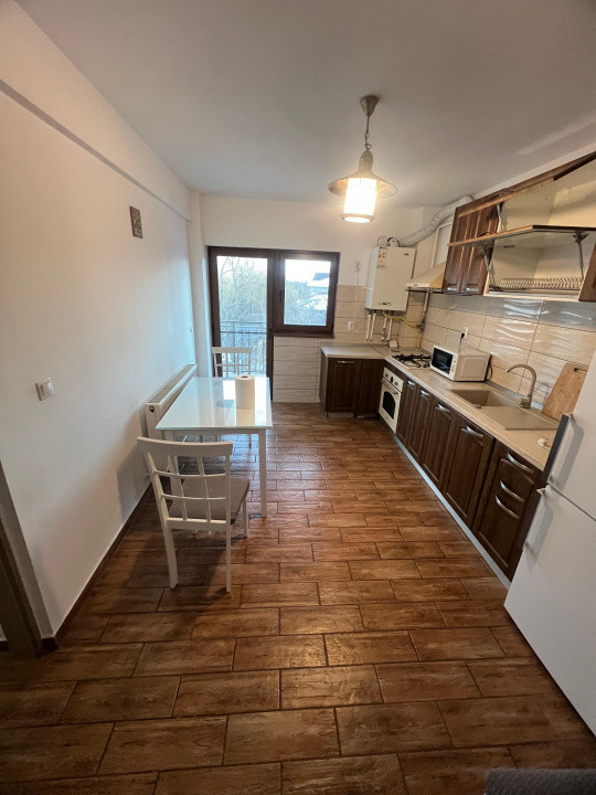 APARTAMENT 2 CAMERE, DECOMANDAT, BLOC NOU, MOBILAT SI UTILAT, PRIMA INCHIRIERE