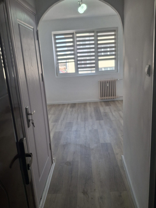 Garsoniera 21 mp, complet renovata -zona Jumbo