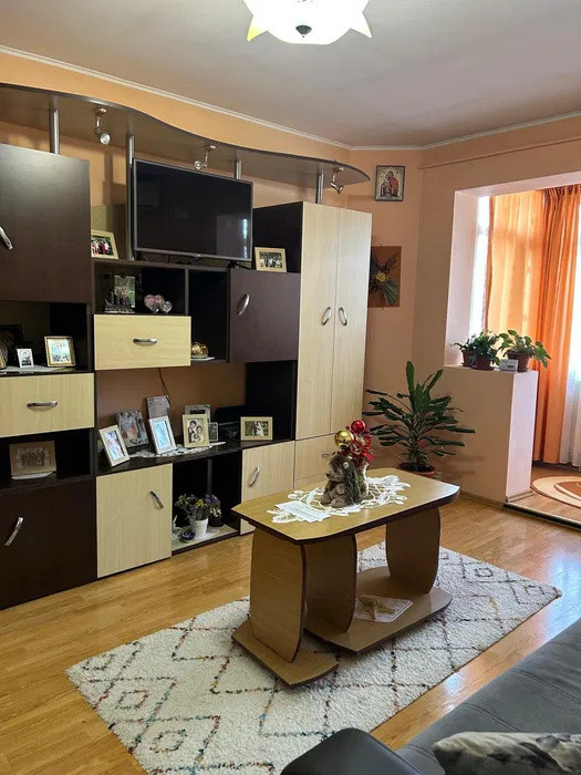 APARTAMENT 3 CAMERE, SEMIDECOMANDAT, MOBILAT SI UTILAT, DACIA, ZONA LIDL