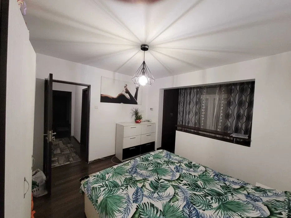 APARTAMENT 3 CAMERE PODU ROS, ETAJUL 1